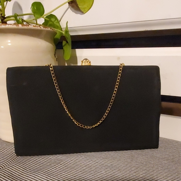 AFTER FIVE clutch.          #970 - Picture 2 of 5